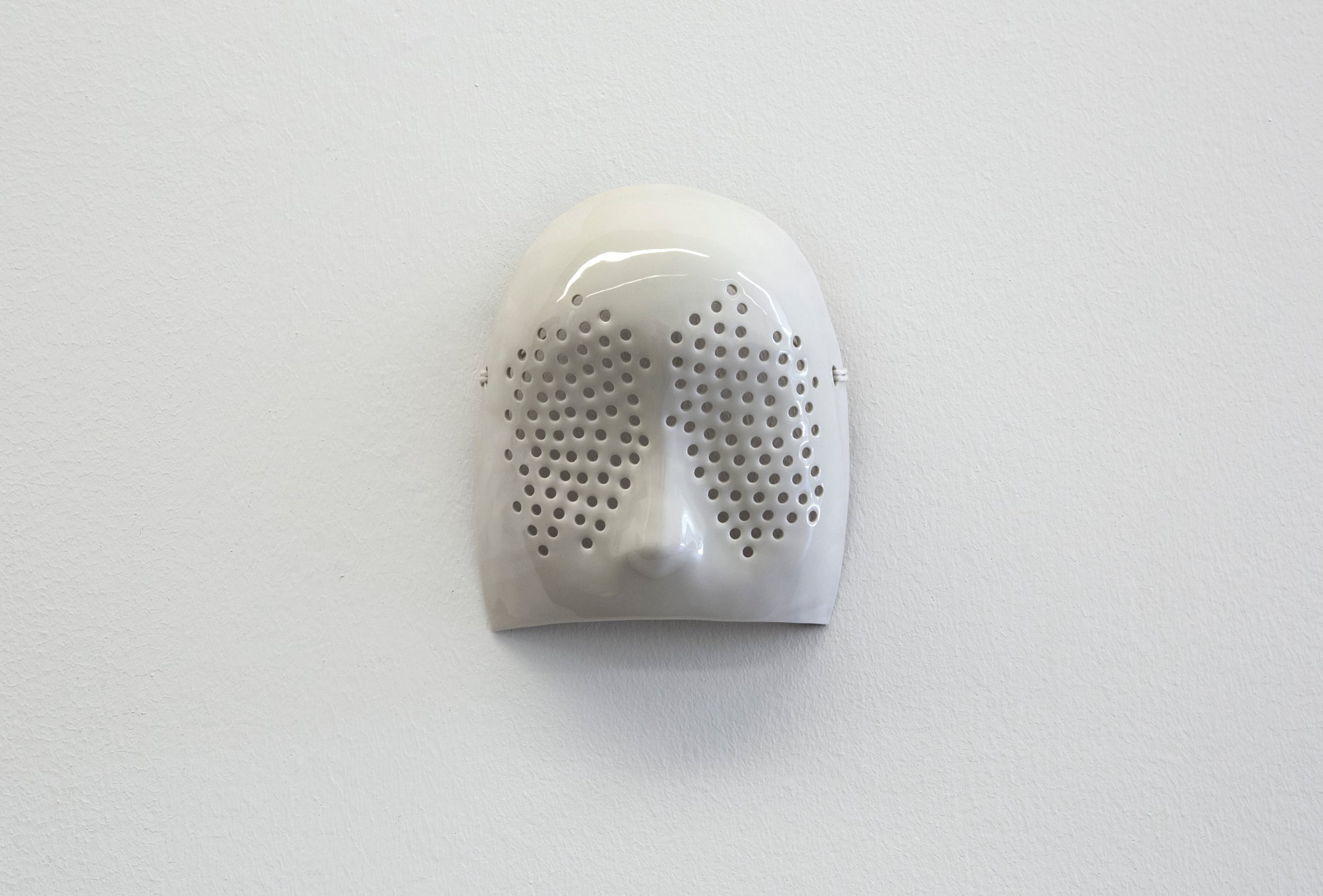 Mask (I) / Metabolic Ghost (glazed porcelain)